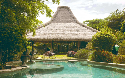 The hotel is located very close to Bingin Beach in Uluwatu.