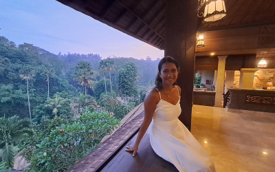 Olivia in the lobby overlooking the Tjampuhan river.