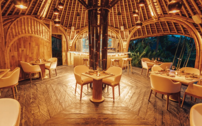 No need to leave the resort, Maniq restaurant offers a great selection of food (and cocktails!).