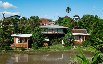 A great option for couples that can't choose between nature and city!